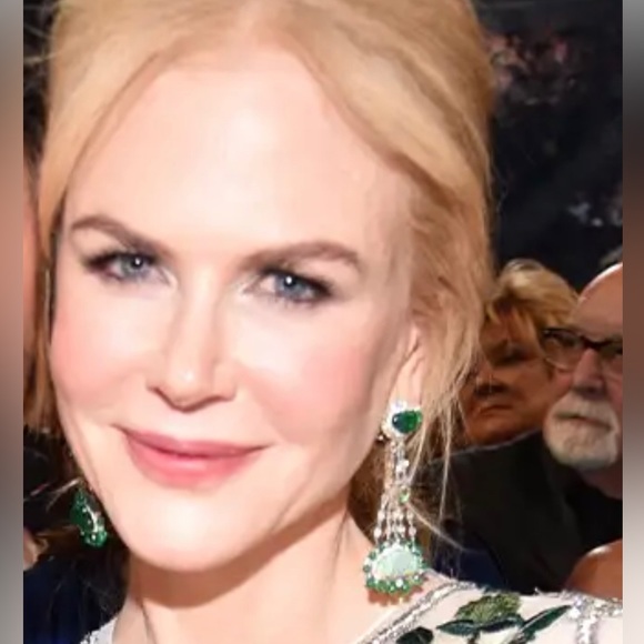 Exquisite Genuine Emerald Chrome Diopside Earrings - Picture 9 of 9